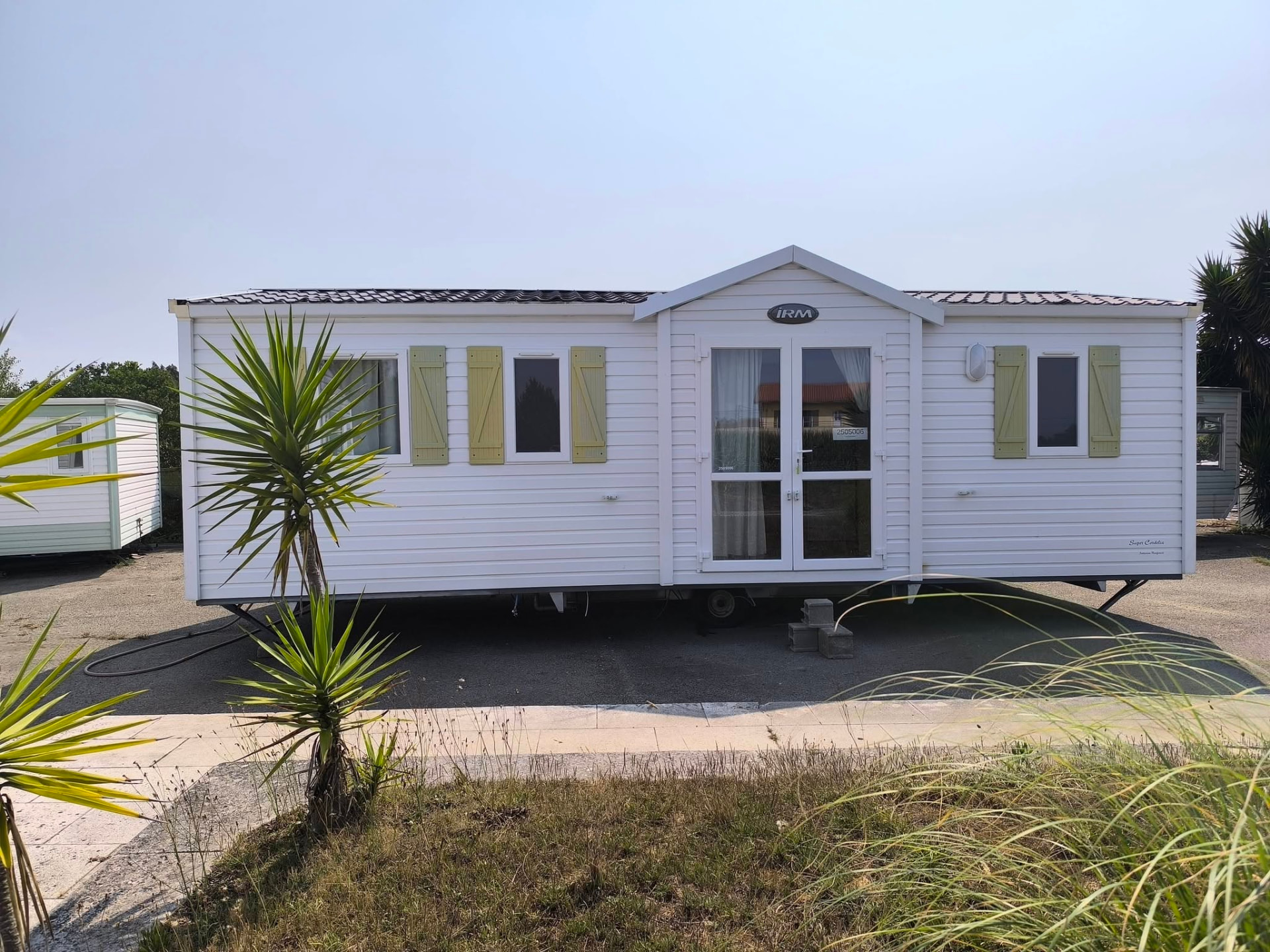 Mobil Home T3 — Portadas verdes